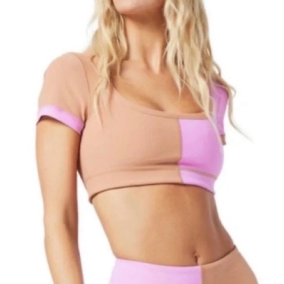 L Space Colorblock Crop Top - Pink and Tan NWT
Size Medium but runs Small - Picture 7 of 7